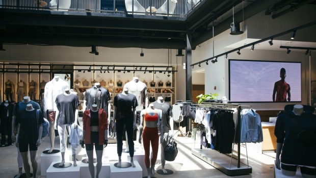 Lululemon, Once Chided for Body-Shaming, to Offer Larger Sizes - Bloomberg