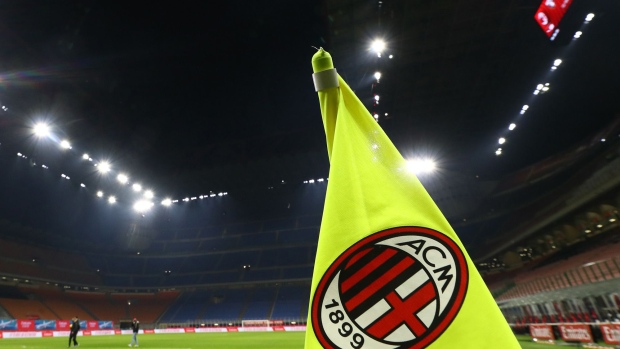 MILAN, ITALY - JANUARY 12: A detailed view of the AC Milan badge on the corner flag prior to the Coppa Italia match between AC Milan and Torino FC at Stadio Giuseppe Meazza on January 12, 2021 in Milan, Italy. Sporting stadiums around Italy remain under strict restrictions due to the Coronavirus Pandemic as Government social distancing laws prohibit fans inside venues resulting in games being played behind closed doors. (Photo by Marco Luzzani/Getty Images)