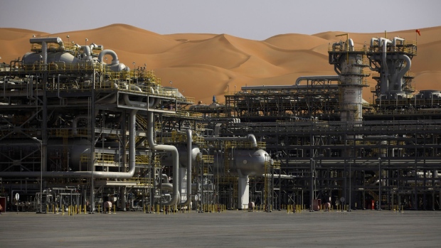 Processing equipment operates at the Natural Gas Liquids (NGL) facility at Saudi Aramco's Shaybah oil field in the Rub' Al-Khali desert, also known as the 'Empty Quarter,' in Shaybah, Saudi Arabia, on Tuesday, Oct. 2, 2018. Saudi Arabia is seeking to transform its crude-dependent economy by developing new industries, and is pushing into petrochemicals as a way to earn more from its energy deposits. Photographer: Simon Dawson/Bloomberg