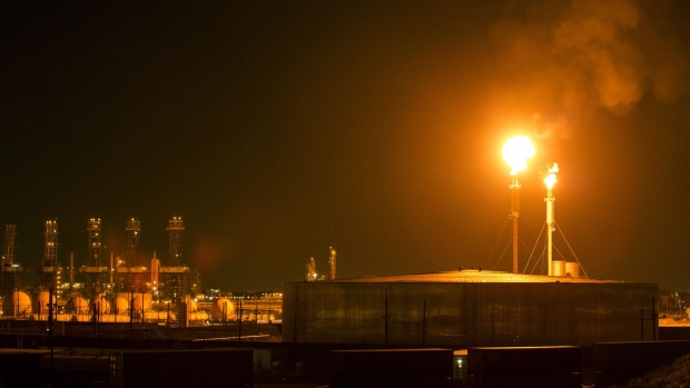 The Exxon Mobil Corp. Torrance Refinery in Torrance, California. Photographer: Patrick T. Fallon/Bloomberg 