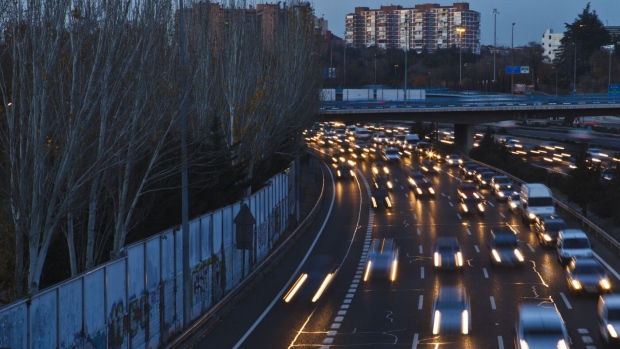 Traffic on a highway in Madrid, Spain. Photographer: Angel Navarrete/Bloomberg