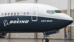 The Boeing Co. 737 Max 9 jetliner stands at the company's manufacturing facility in Renton, Washington, U.S., on Tuesday, Mar. 7, 2017. Boeing is holding intense discussions with airlines and lessors for the Max 10X and has "extended business offers" to some potential buyers as it builds a case for the narrow-body jet, said Boeing Vice President of Marketing Randy Tinseth. The decision on whether to launch the plane is expected this year. Photographer: David Ryder/Bloomberg